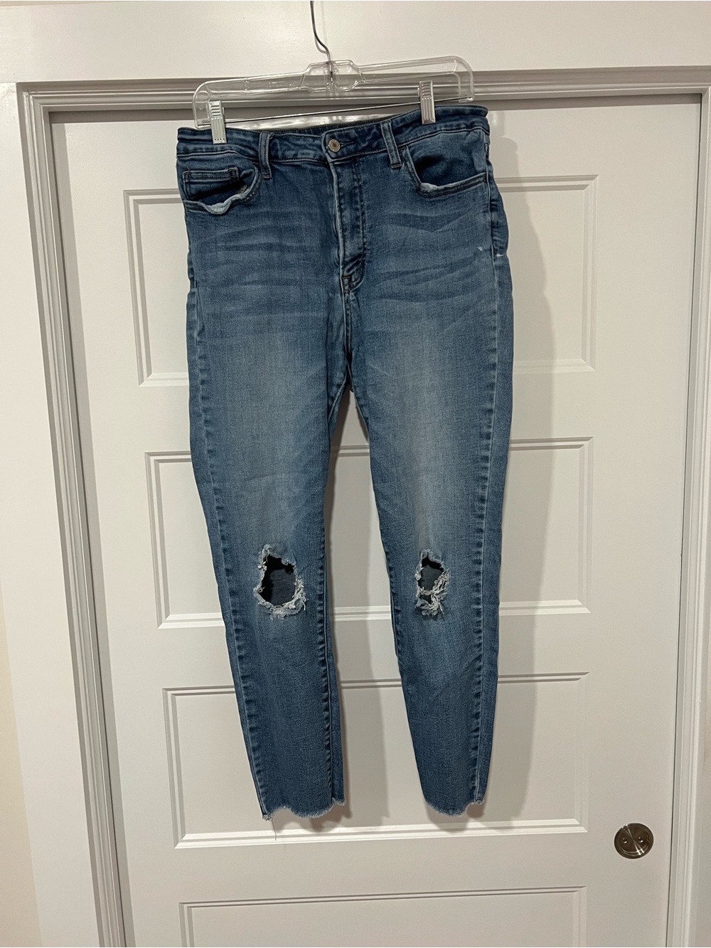 Distressed High-Rise Skinny Jeans - Blue